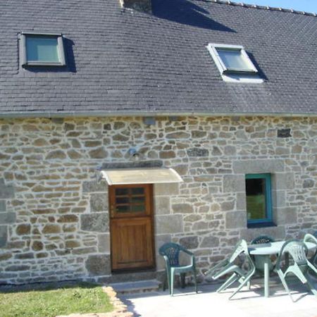 Captivating 2-Bed House With Log Burner In Kerien Экстерьер фото