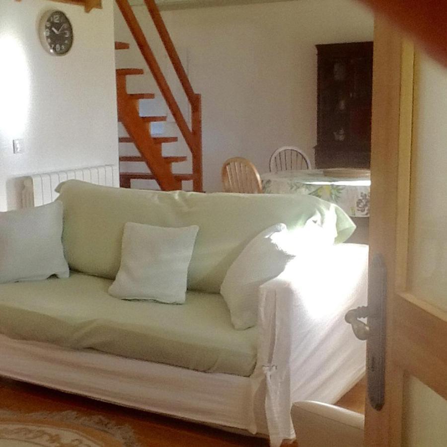 Captivating 2-Bed House With Log Burner In Kerien Экстерьер фото